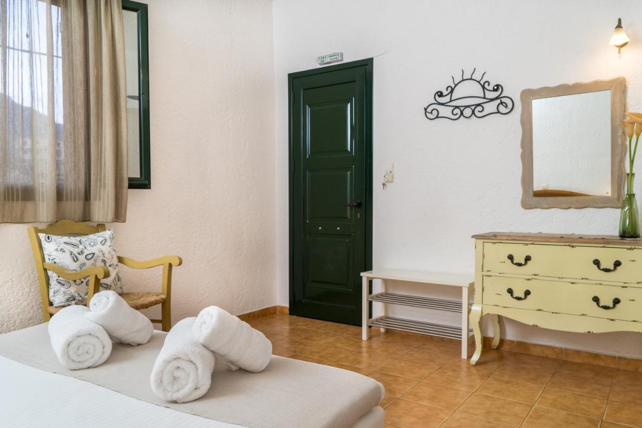 Villa Plori Makrýgialos エクステリア 写真