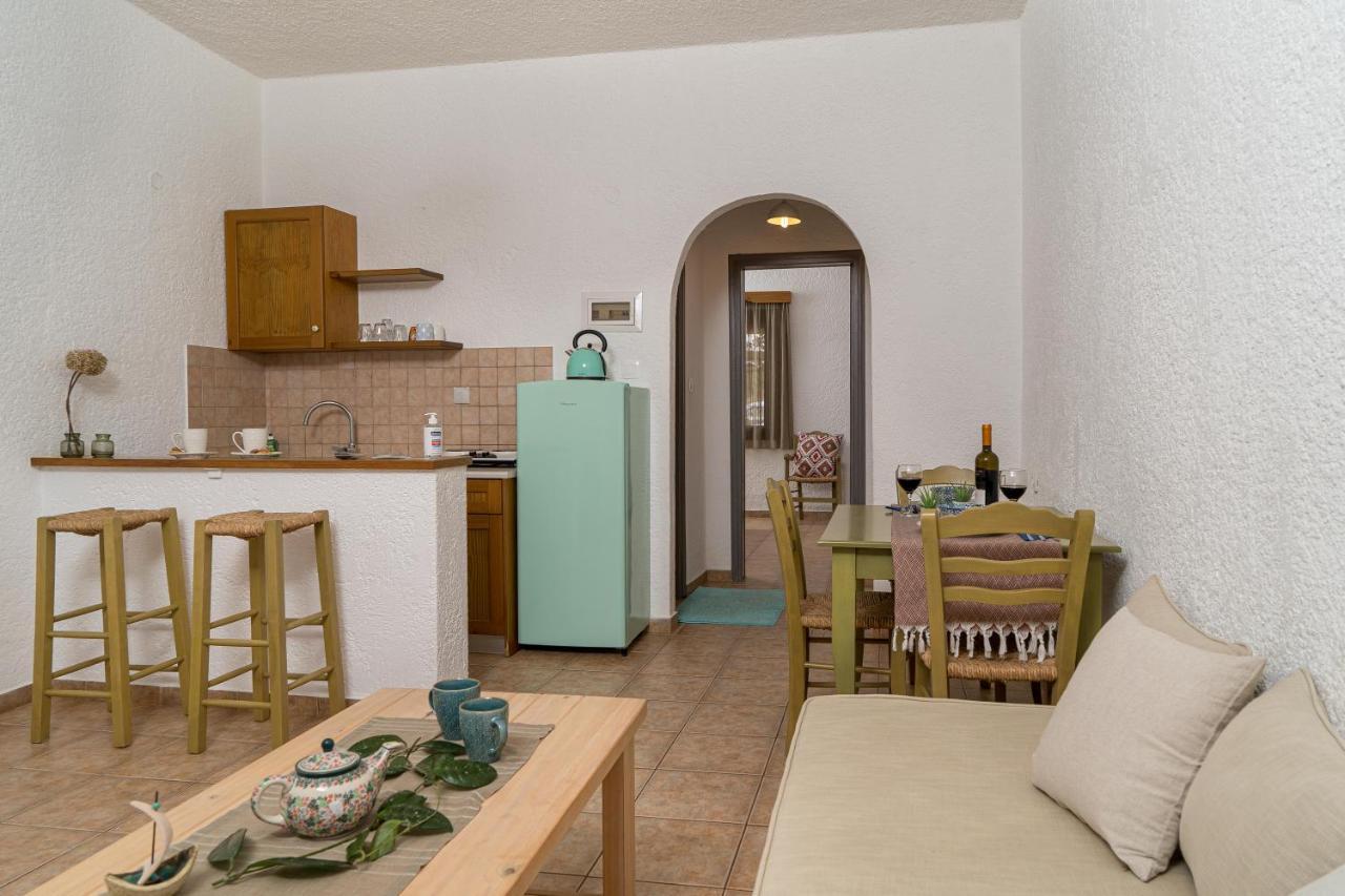 Villa Plori Makrýgialos エクステリア 写真